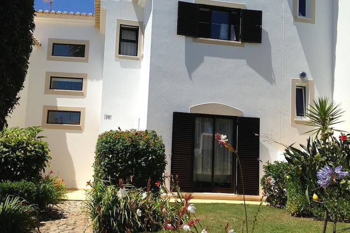 Villa für 6 Personen, mit Garten und Terrasse - 1