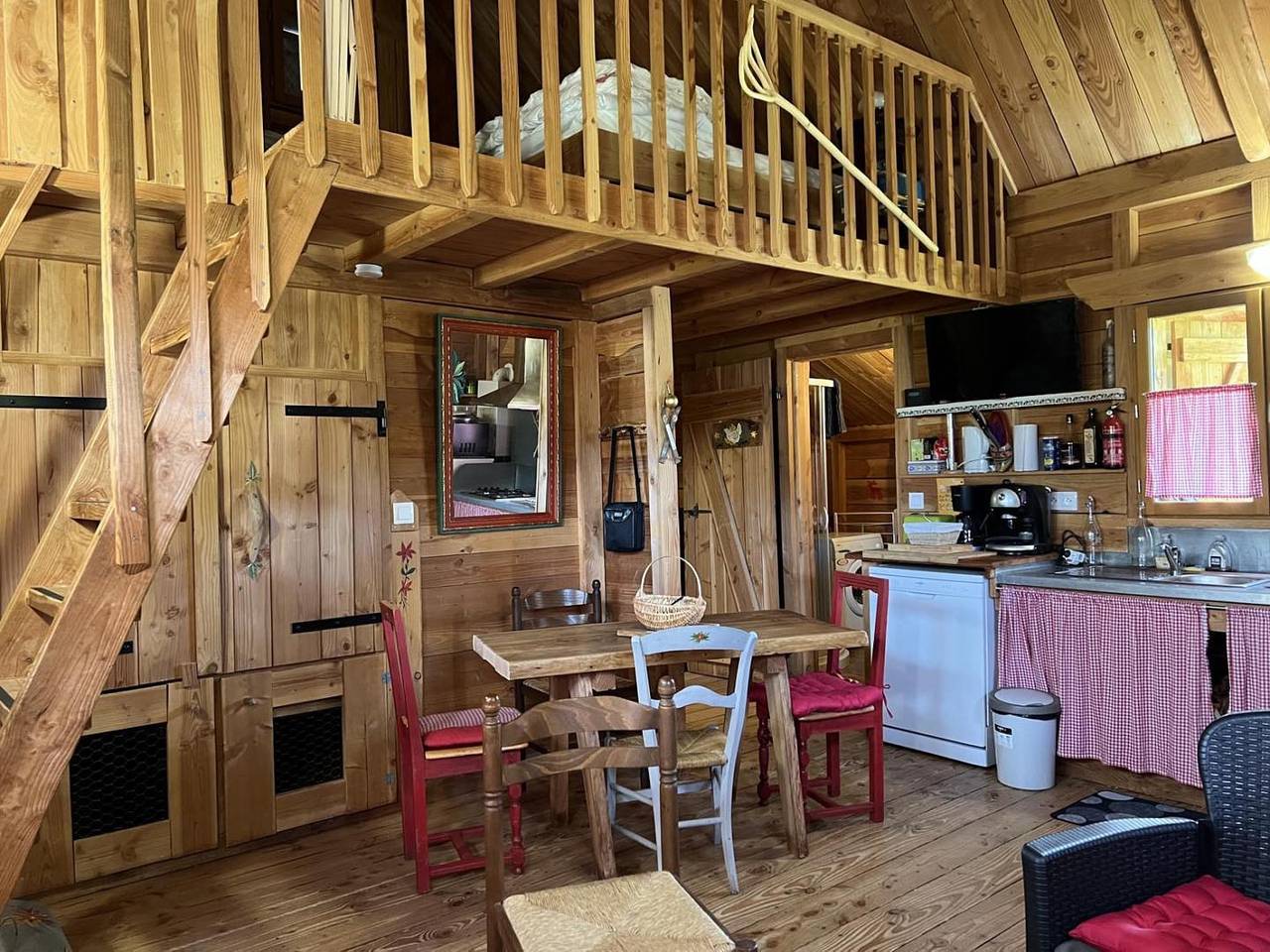 Casa de huéspedes para 4 personas con terraza in Massat, Parque Natural Regional de los Pirineos de Ariège