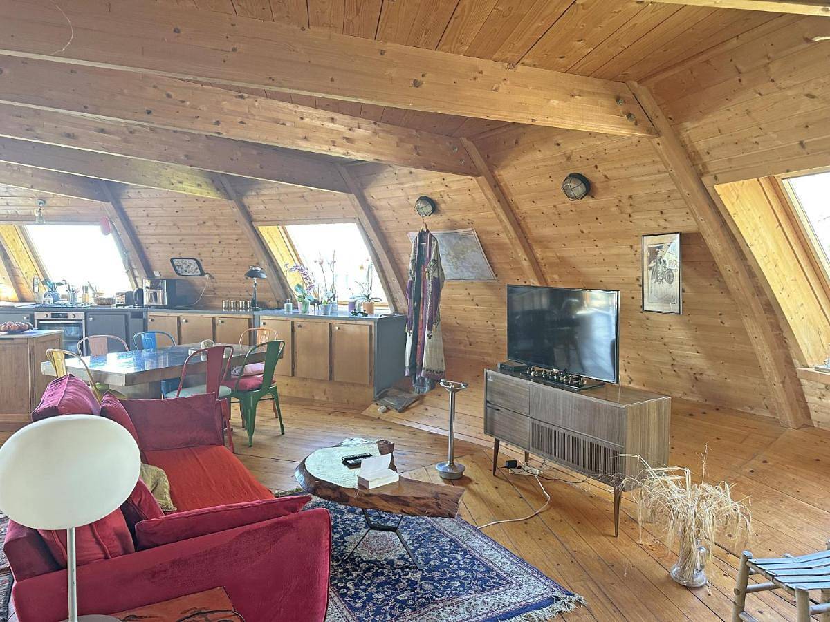 Dôme en bois avec Piscine et sa Vue seine et forêt in Fontaine-le-Port, Seine-et-Marne
