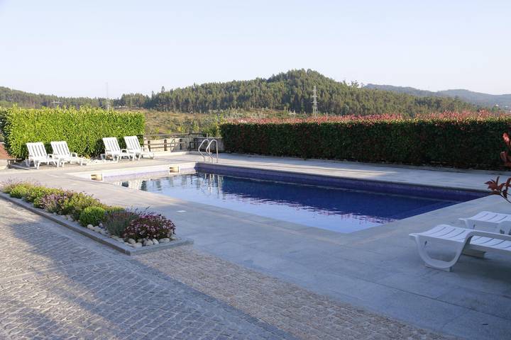 Ganze Wohnung, Ferienwohnung "S Tiago House" mit Pool, Wlan, Terrasse & Garten in Poiares, Viana do Castelo Distrikt