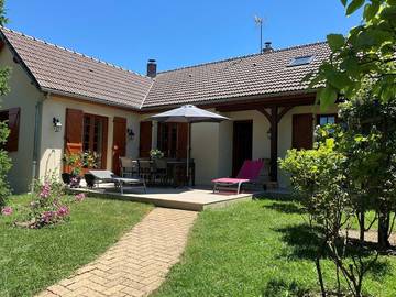 Chambre d’hôte pour 3 personnes, avec jardin dans l' Aube