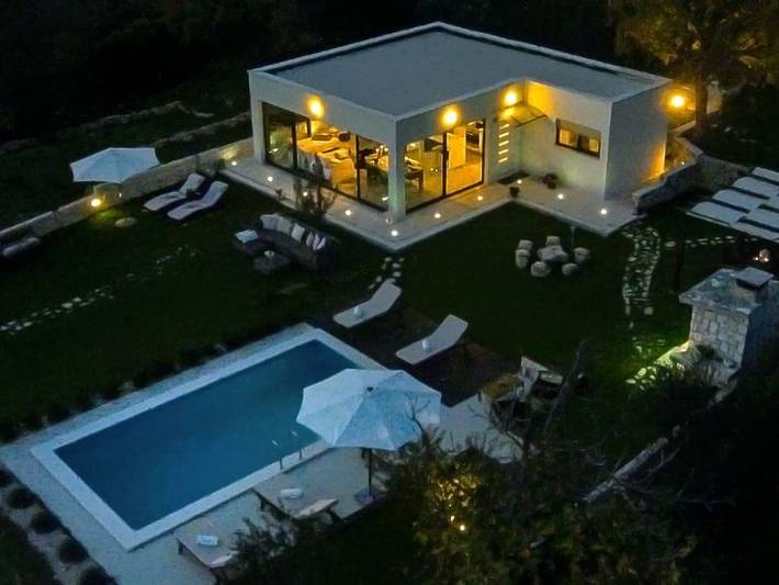 Ferienhaus für 6 Personen, mit Terrasse und Garten in Split