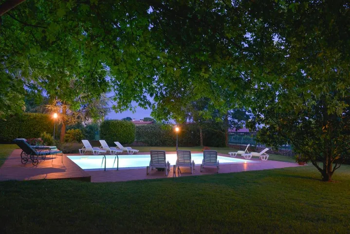 Privatzimmer für 2 Personen, mit Garten und Pool - 1