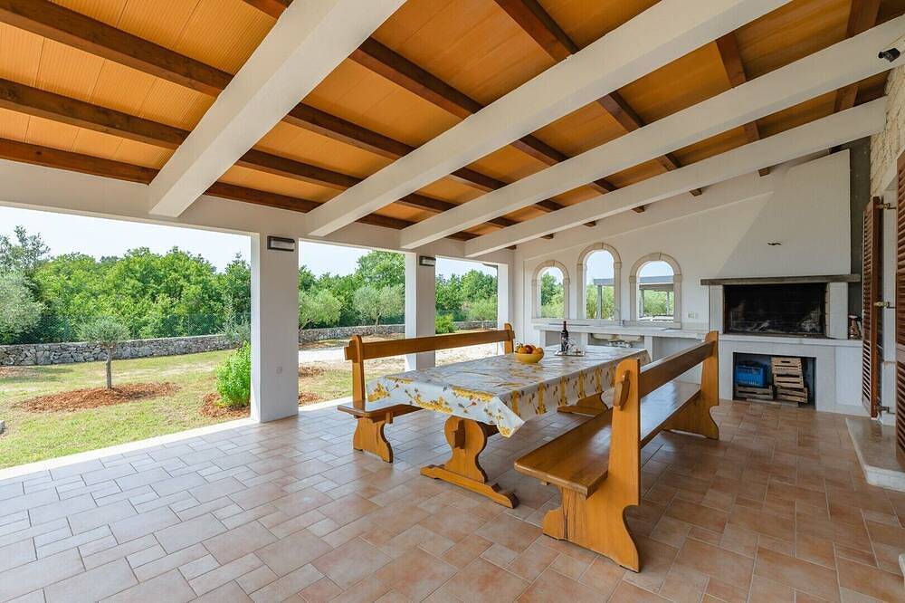 Villa Lera - villa in the perfect location near the beach in Rovinj, with numerous sports and wellness facilities in Rovinj, Rovinj region