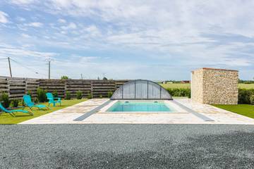 Location De Vacances pour 8 Personnes dans Marans, Région de La Rochelle, Photo 1