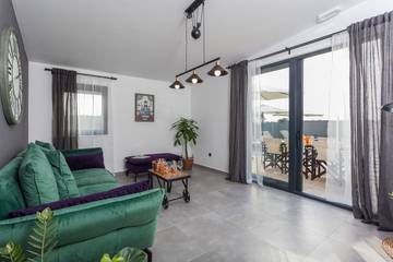 Vakantiehuis voor 10 Personen in Biograd na Moru, Zadar, Afbeelding 2