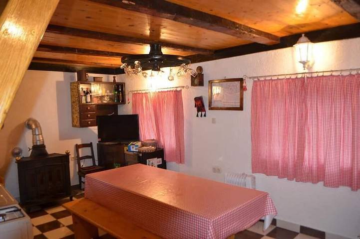 Ferienhaus für 6 Personen, mit Terrasse und Balkon/Terrasse