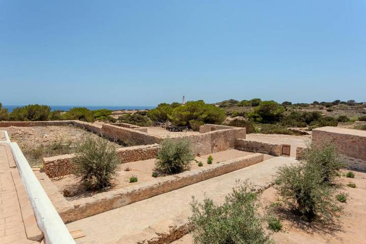 Casa rural para 6 personas, con jardín además de terraza y vistas en El Pilar de la Mola - 4
