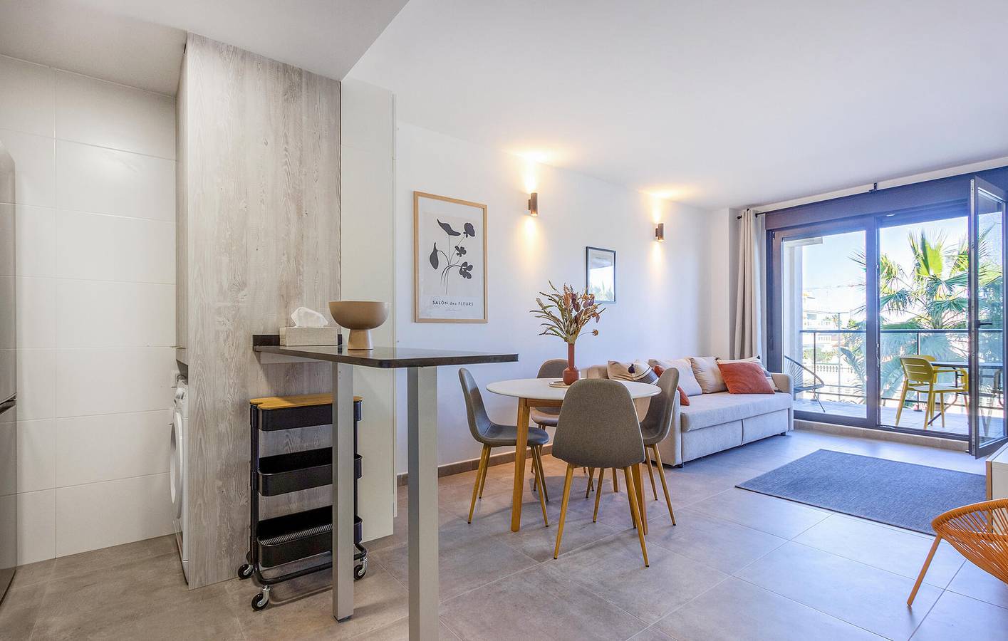 Entire holiday apartment, Luxury Apartment with Pool, Terrace & Internet, Near Les Bovetes Beach in Dénia, Costa Blanca