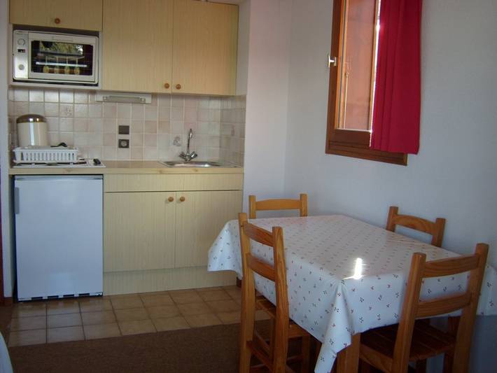 Ganzes Studio, Gemütliches Studio für 4 an den Pisten, Haustiere erlaubt, Parkplatz in Cohennoz, Albertville und Umgebung