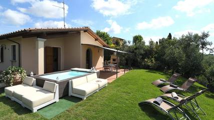 Villa für 2 Personen, mit Garten und Terrasse sowie Whirlpool in der Toskana