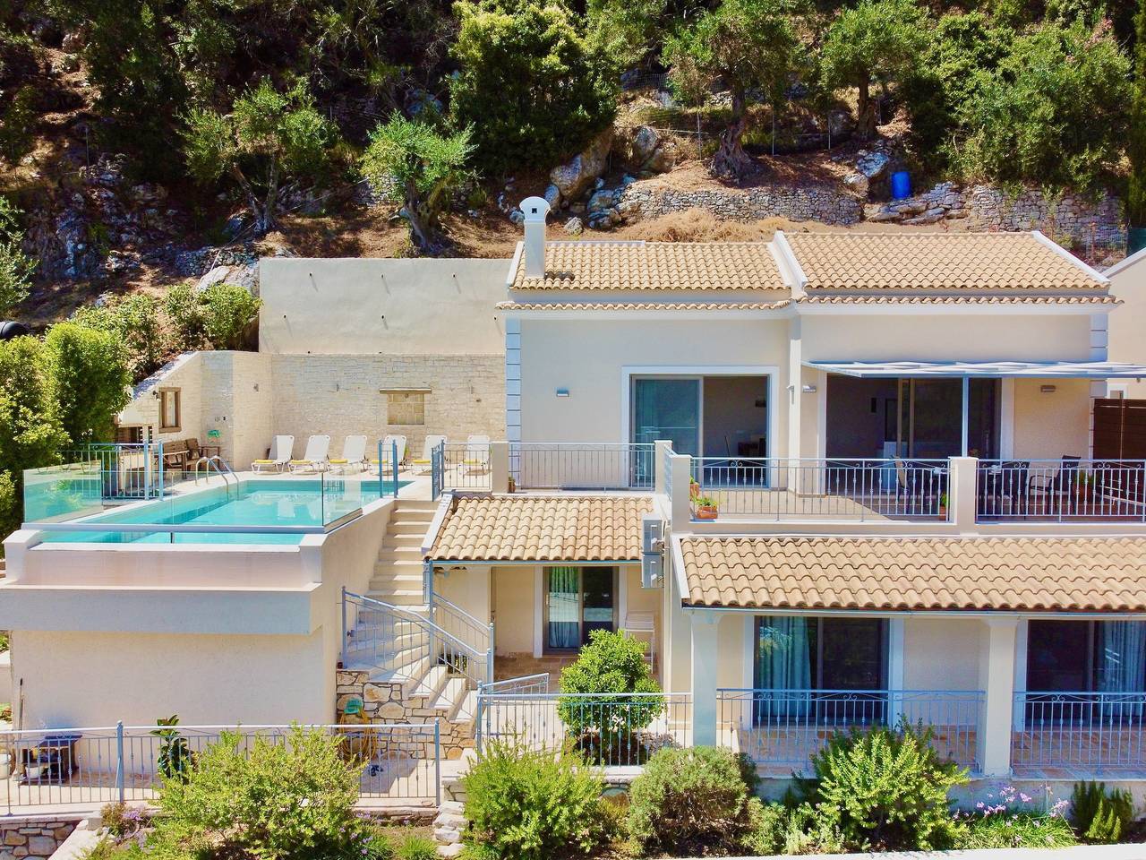 Kalami Beach Villa with private heatable pool in Καλάμι, Κέρκυρα