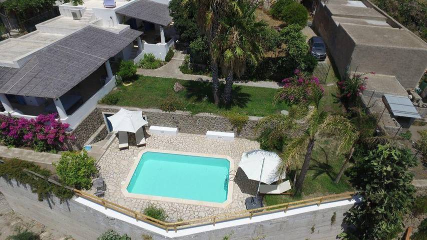 Ferienhaus für 6 Personen, mit Garten und Terrasse sowie Pool, mit Haustier auf den Liparische Inseln - 4