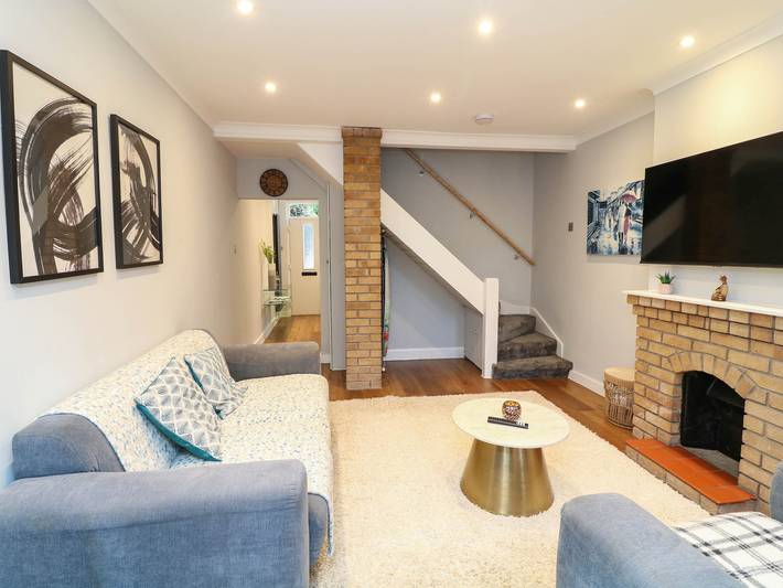 Regent’s Cottage in Melton, Heart of England