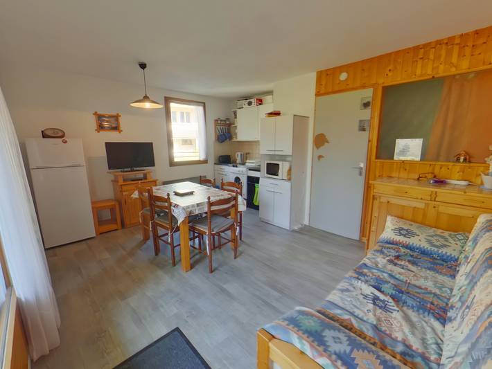 Gîte pour 4 personnes, avec Terrasse à Les Rousses - 2