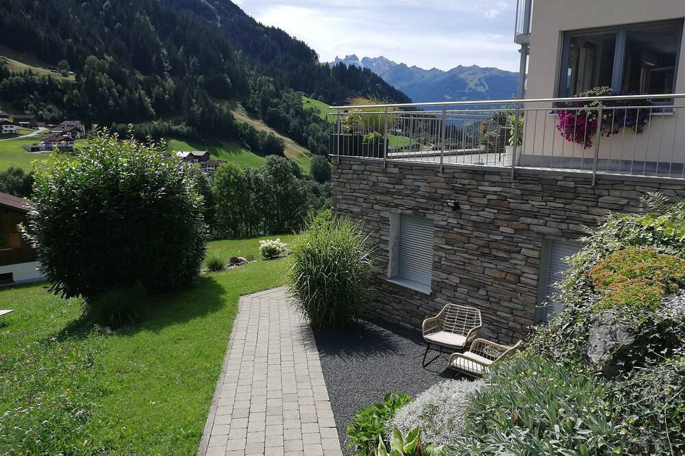Ganze Wohnung, Gemütliche Ferienwohnung mit traumhafter Blick auf die Montafoner Bergwelt in Silbertal, Schruns-Tschagguns
