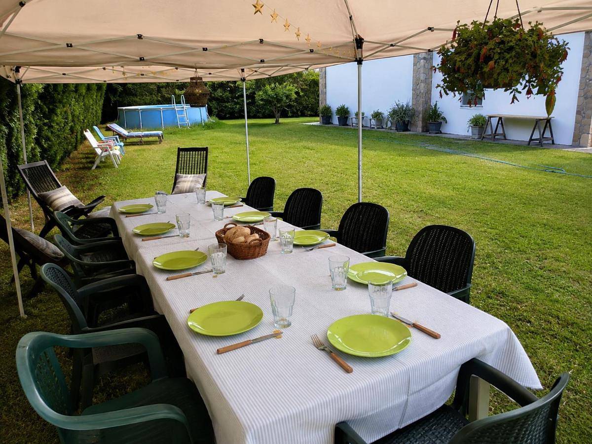 Gran chalet con piscina y gran jardín cerca de A Coruña in Sada, Costa de Galicia