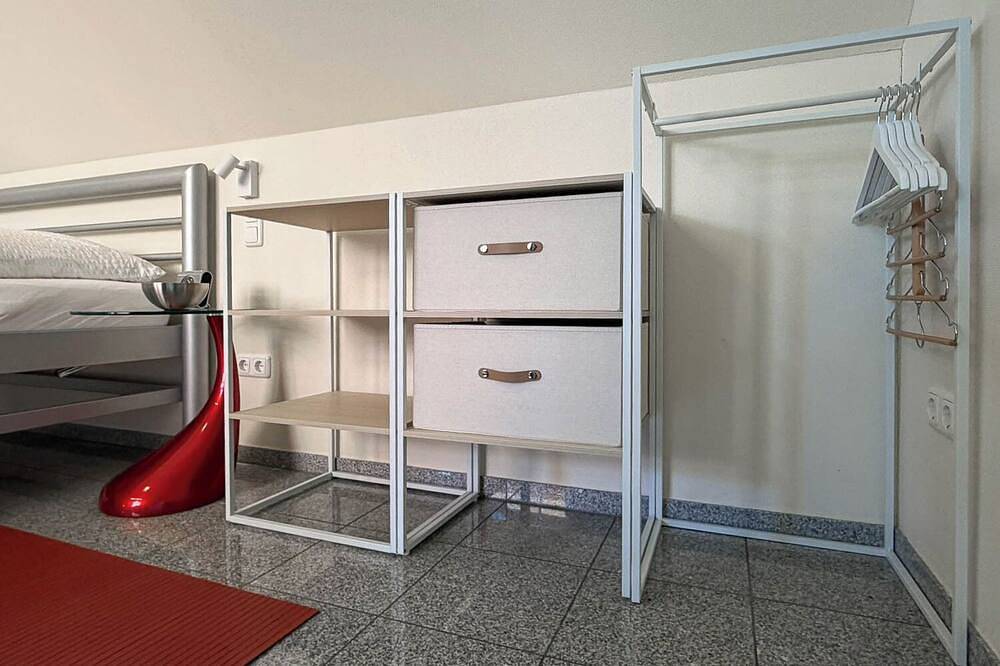 Ganze Wohnung, ***** Design Ferienhaus Kamerun an der Elbe \"Casa Kamerunschaf\" in Damnatz, Elbtalaue