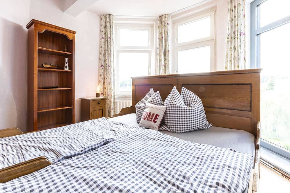 Geheel appartement, Kunstloft – Creatief toevluchtsoord in een stijlvol gerenoveerde jugendstilvilla in Marienberg, Ertsgebergte