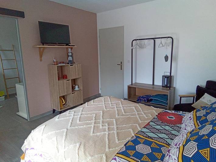 Location de vacances pour 2 personnes, avec vue et jardin à Saint-Dizant-du-Gua - 3