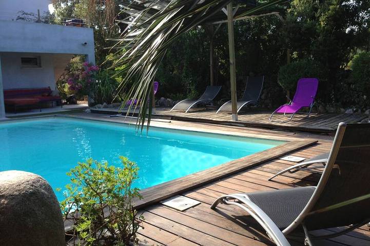 Location de vacances pour 6 personnes, avec terrasse et jardin dans Sainte-Lucie de Porto-Vecchio - 4