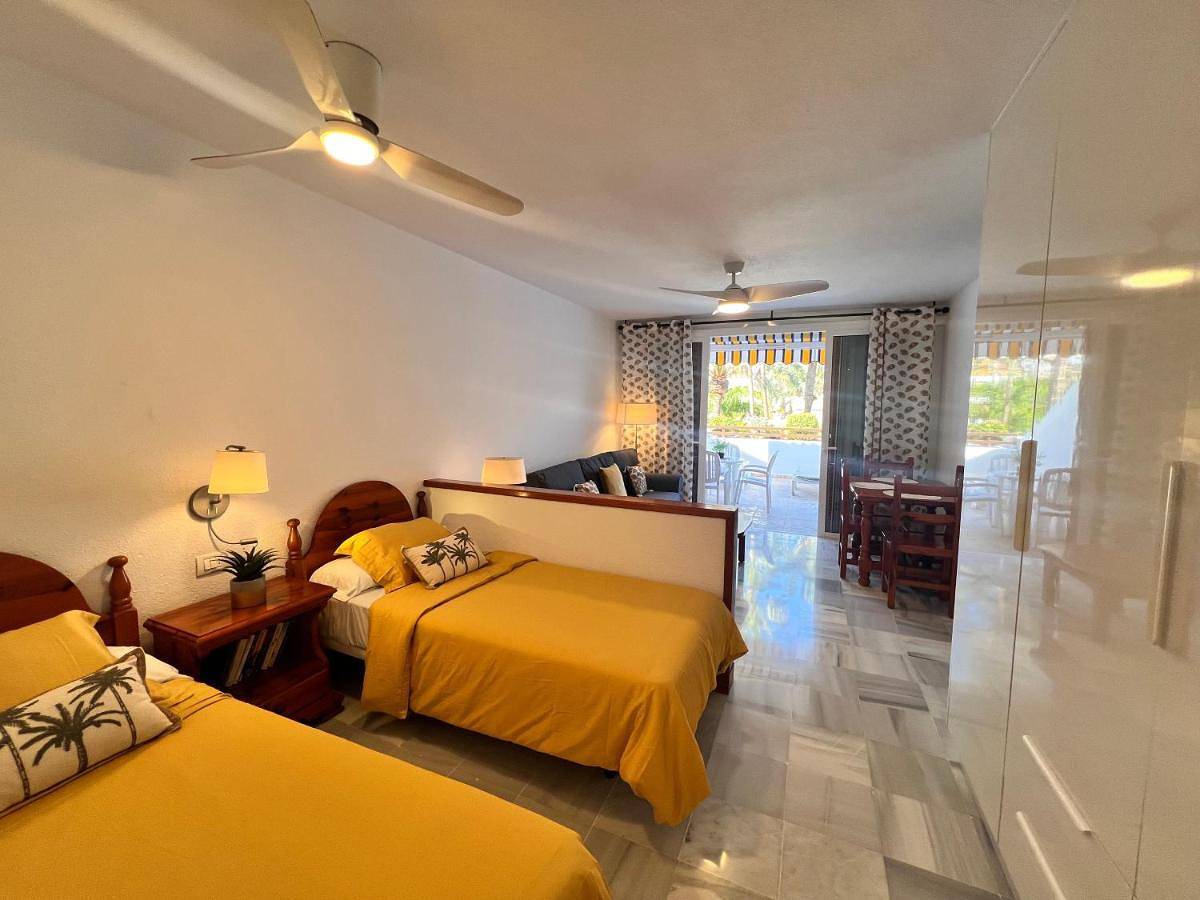 Apartamento entero, Apartment in Playa de las Américas, Arona 