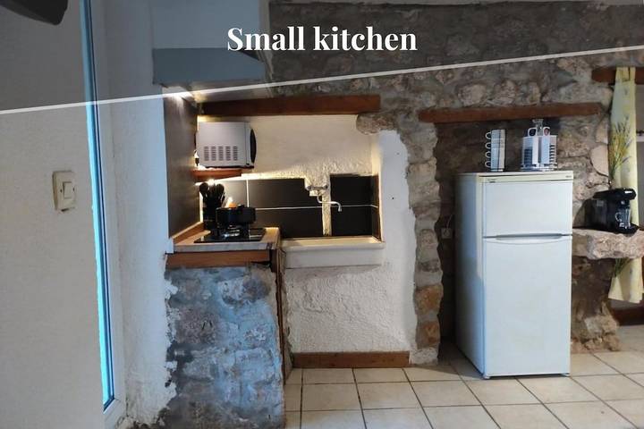 Gîte pour 2 personnes à Cuges-les-Pins - 2