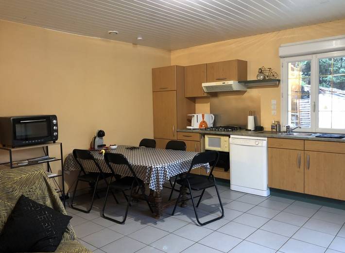 Gîte pour 7 personnes, avec terrasse et jardin dans le Jura - 4