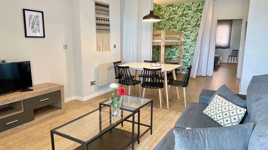 Entire apartment, The Cliffs A Ribeira - Rapadoira in Foz, A Mariña Lucense