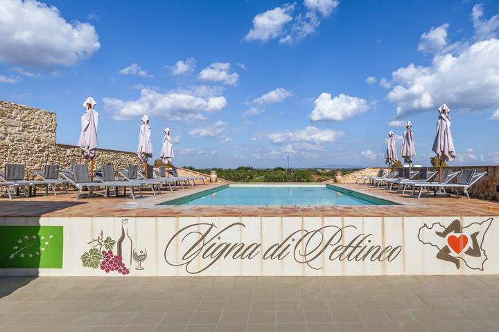 Zimmer 'Vigna Di Pettineo - N6' mit Gemeinschaftspool, privater Terrasse und Klimaanlage in Vittoria, Ragusa Provinz
