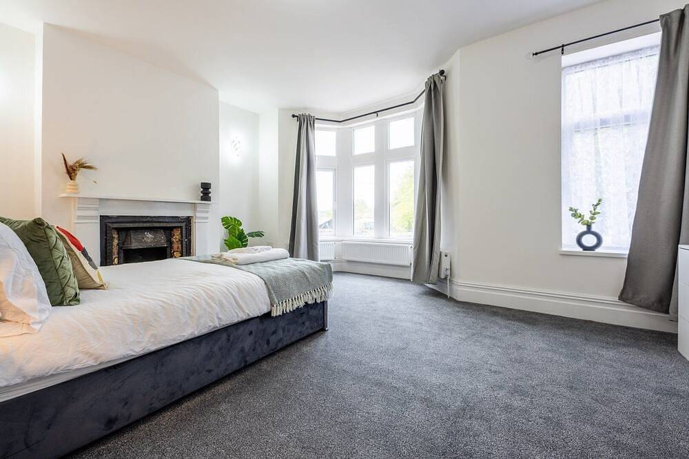 Cohost Partners 6-Bed Home Perfect for Groups in Cardiff Bay, Cardiff
