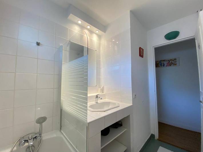 Gîte pour 4 personnes, avec Balcon et Terrasse ainsi que Jardin et Vue à Châtillon - 3