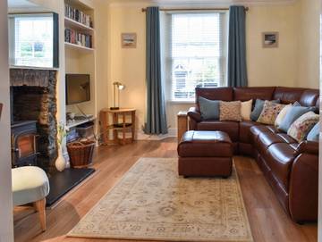 Log Cabin for 6 People in Bowness-on-Windermere, Cumbria, Photo 2