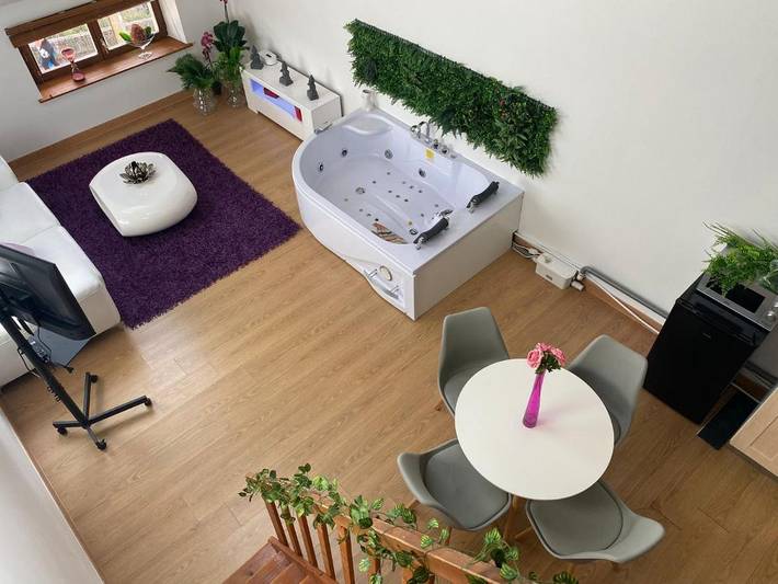 Gîte pour 2 personnes, avec jacuzzi dans Socourt