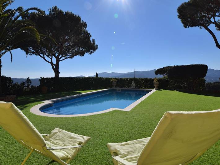 Location de vacances pour 6 personnes, avec piscine et jardin à Santa Cristina d'Aro - 3