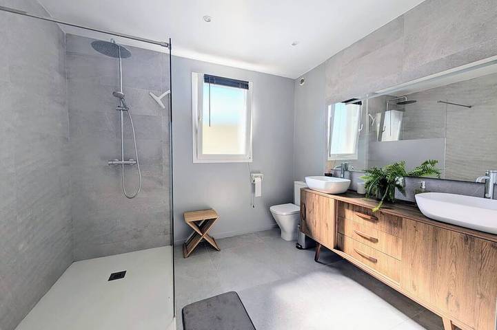Appartement entier, Hasparren, appartement familial 114m², jardin et vue, pour 6 pers. in Hasparren, Région de Bayonne