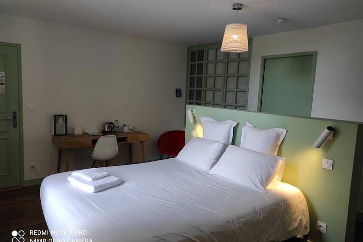 Location de vacances pour 14 personnes, avec jardin et terrasse à Azay-le-Brûlé - 2