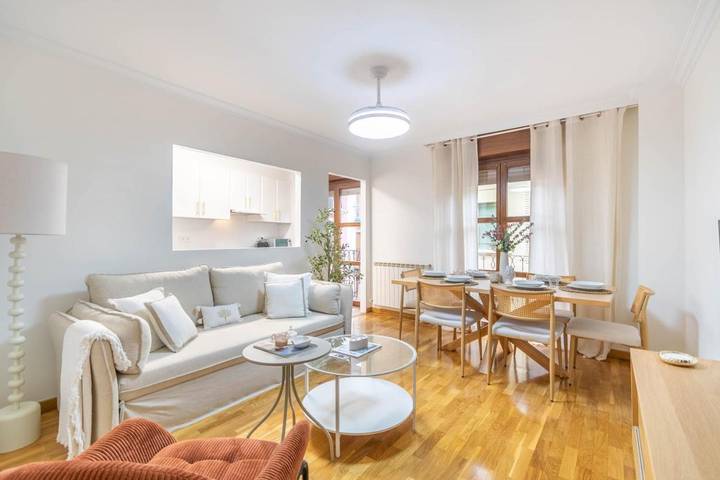 Apartamento de vacaciones para 6 personas, con balcón - 1