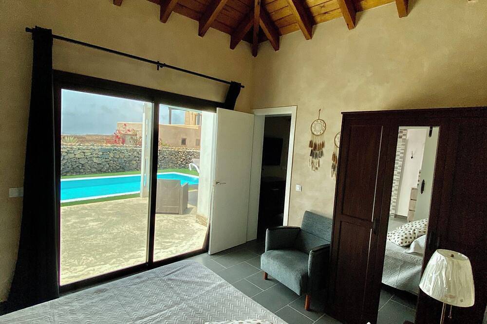 Homerez - Villa El Roque met zwembad in El Roque, La Oliva