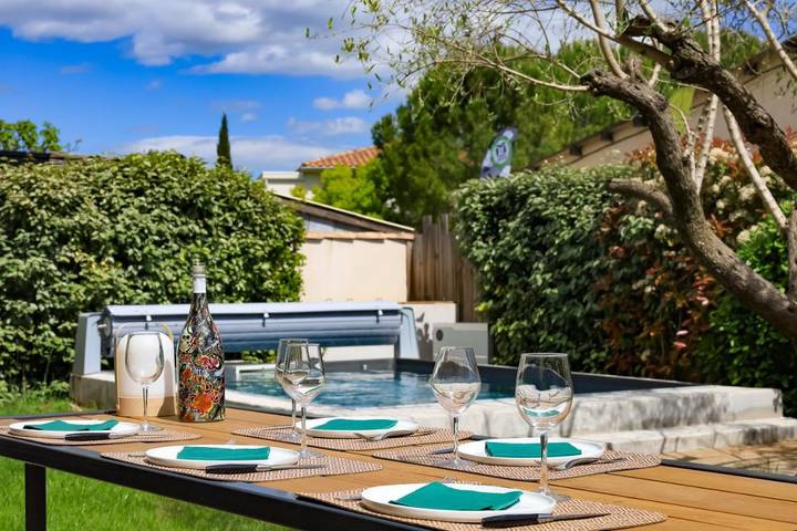 Location de vacances pour 6 personnes, avec piscine ainsi que jardin et terrasse à Aigues-Vives - 3