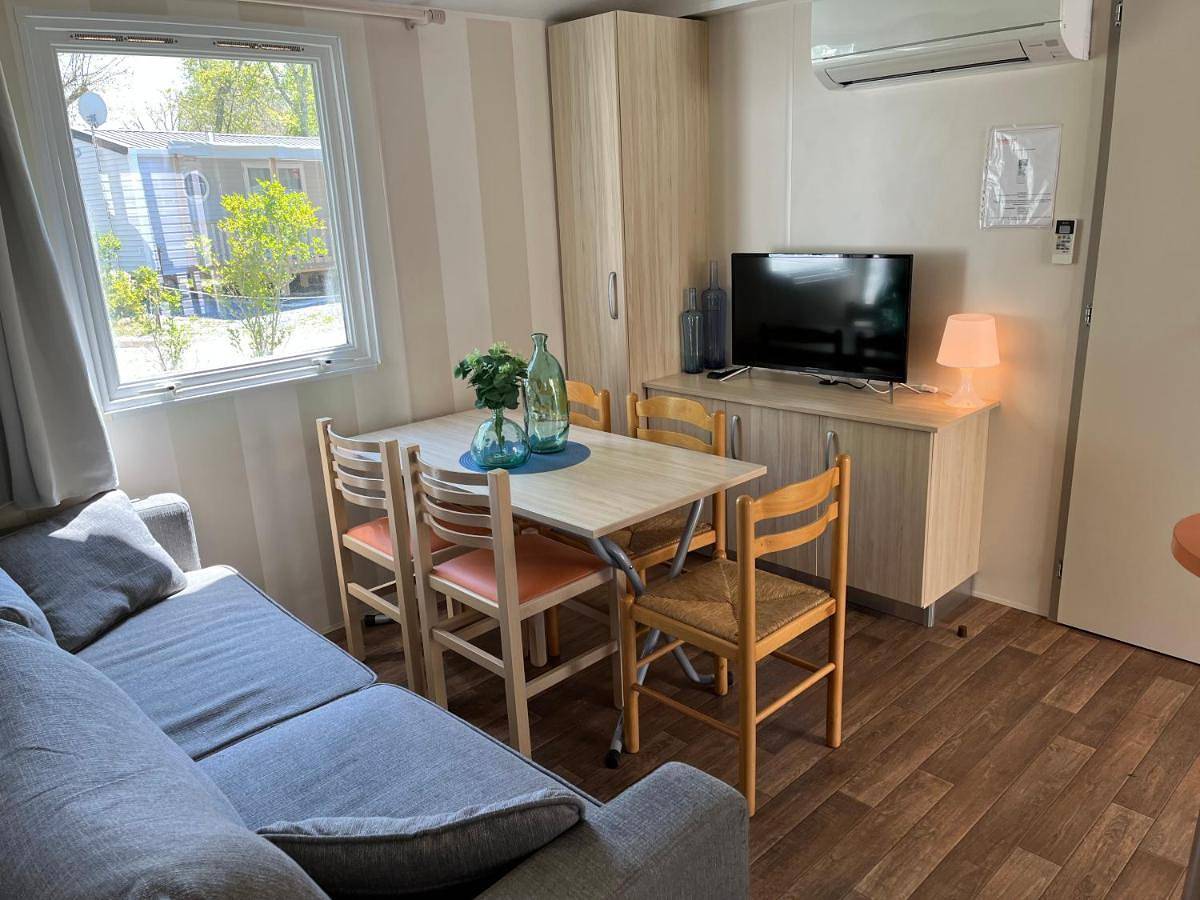 Two-Bedroom Chalet in Aureilhan, Côte d’Argent