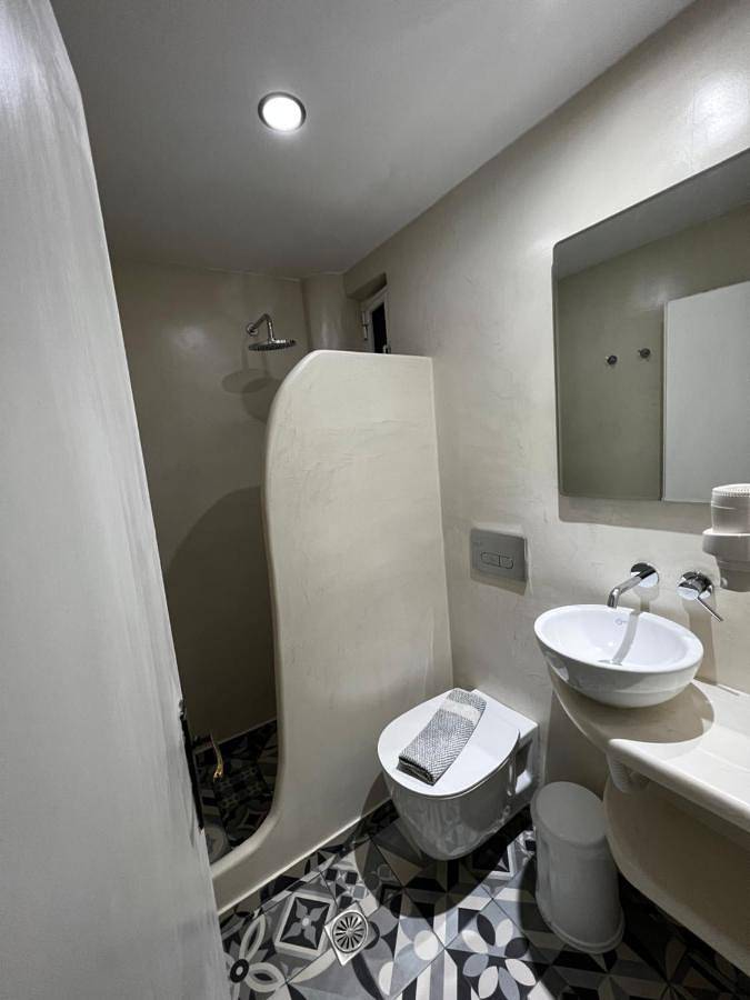Gîte pour 3 personnes, avec vue et jardin à Perissa - 2