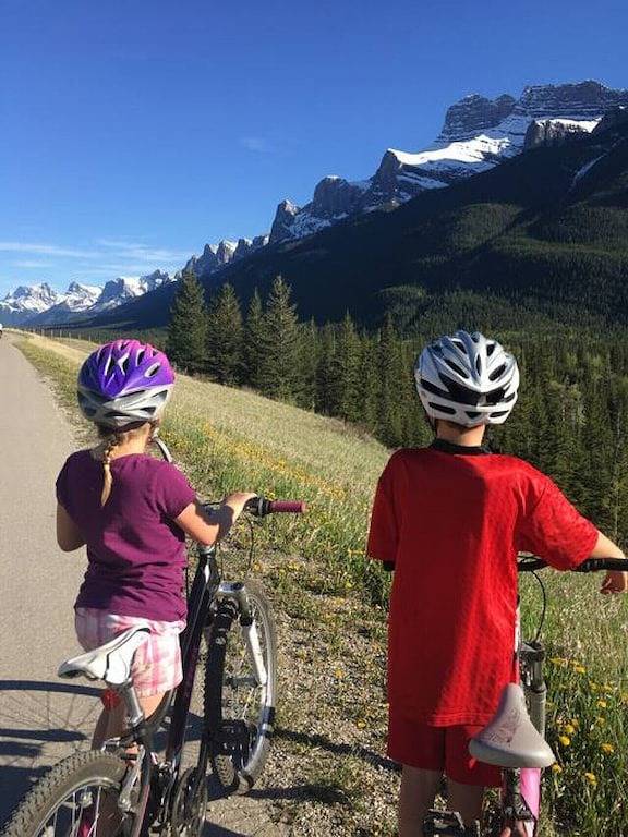 Ganze Wohnung, Spektakuläre Aussicht, Platz für bis zu 8, lokale Erfahrung! in Canmore, Banff-Nationalpark