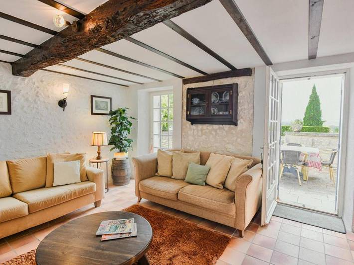 Location de vacances pour 12 personnes, avec Terrasse ainsi que Jardin et Piscine à Lusignac - 4