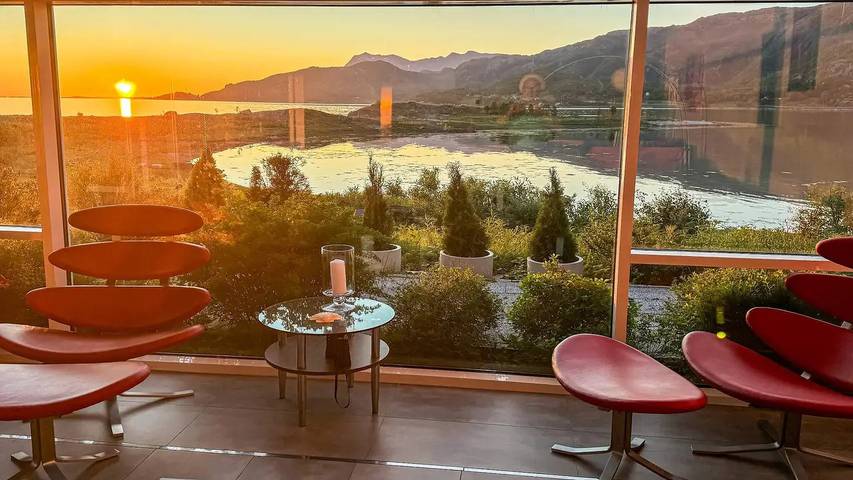 Ferienhaus für 7 Personen, mit Garten und Whirlpool in Nord-Norwegen