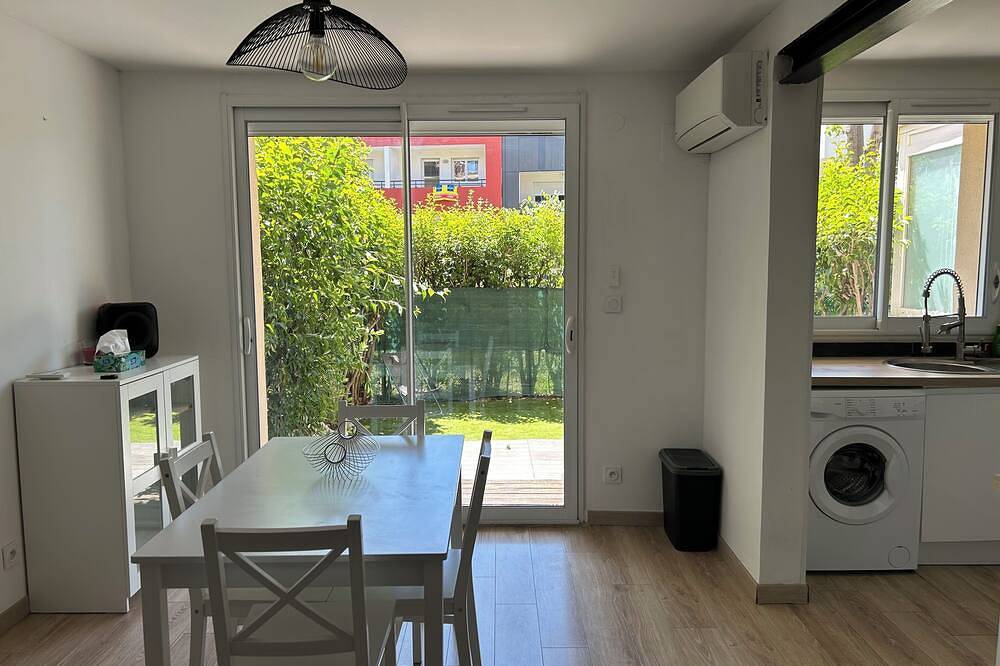 Entire apartment, Apartment with garden and jacuzzi! in Castelnau-le-Lez, Côte d'Améthyste