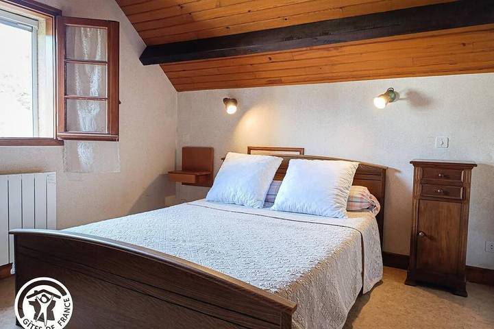 Location de vacances pour 4 personnes, avec jardin à Brengues - 2