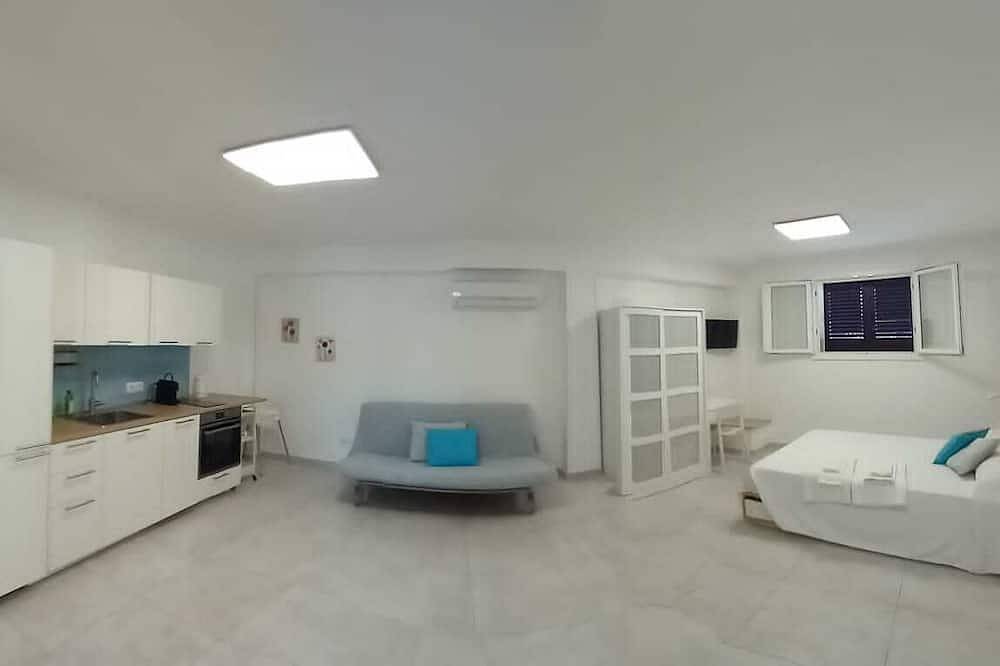 Appartement entier, Villa Marina - Apartment the \"Portico\" a 5-minute walk from the sea... in Pulsano, Golfe de Tarente