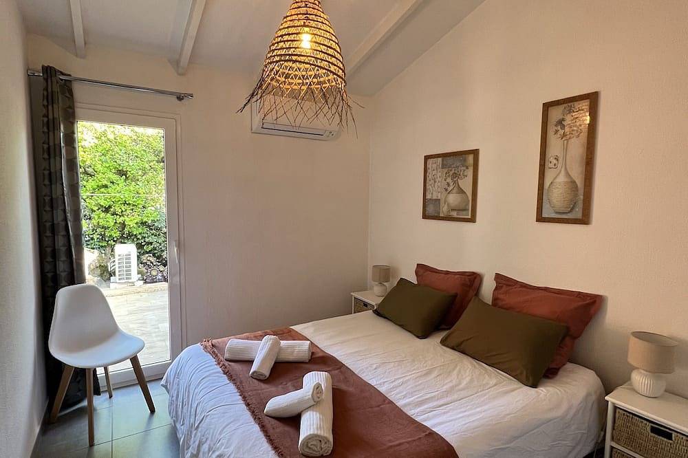 Apartment 65m2 in private villa - 200 m walk to the sea - private terrace in Santa Giulia, Porto-Vecchio