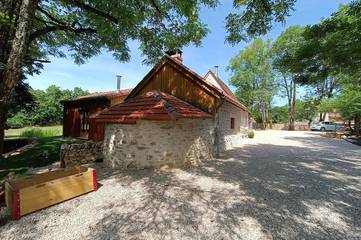 Gîte pour 7 personnes, avec sauna et jardin à Assier